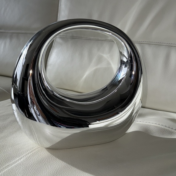 Metallic Crescent Acrylic Evening Purse - Picture 8 of 17